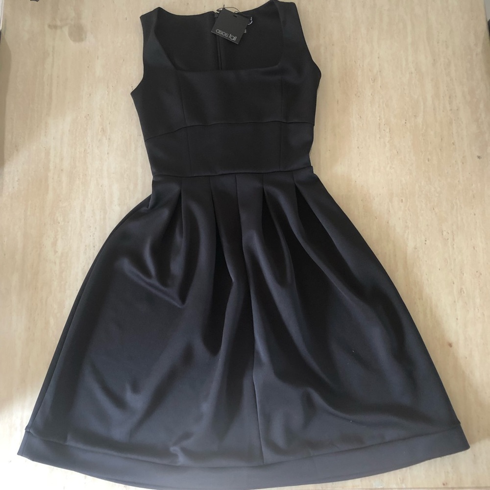 ASOS Tall skater dress size 4. NWT